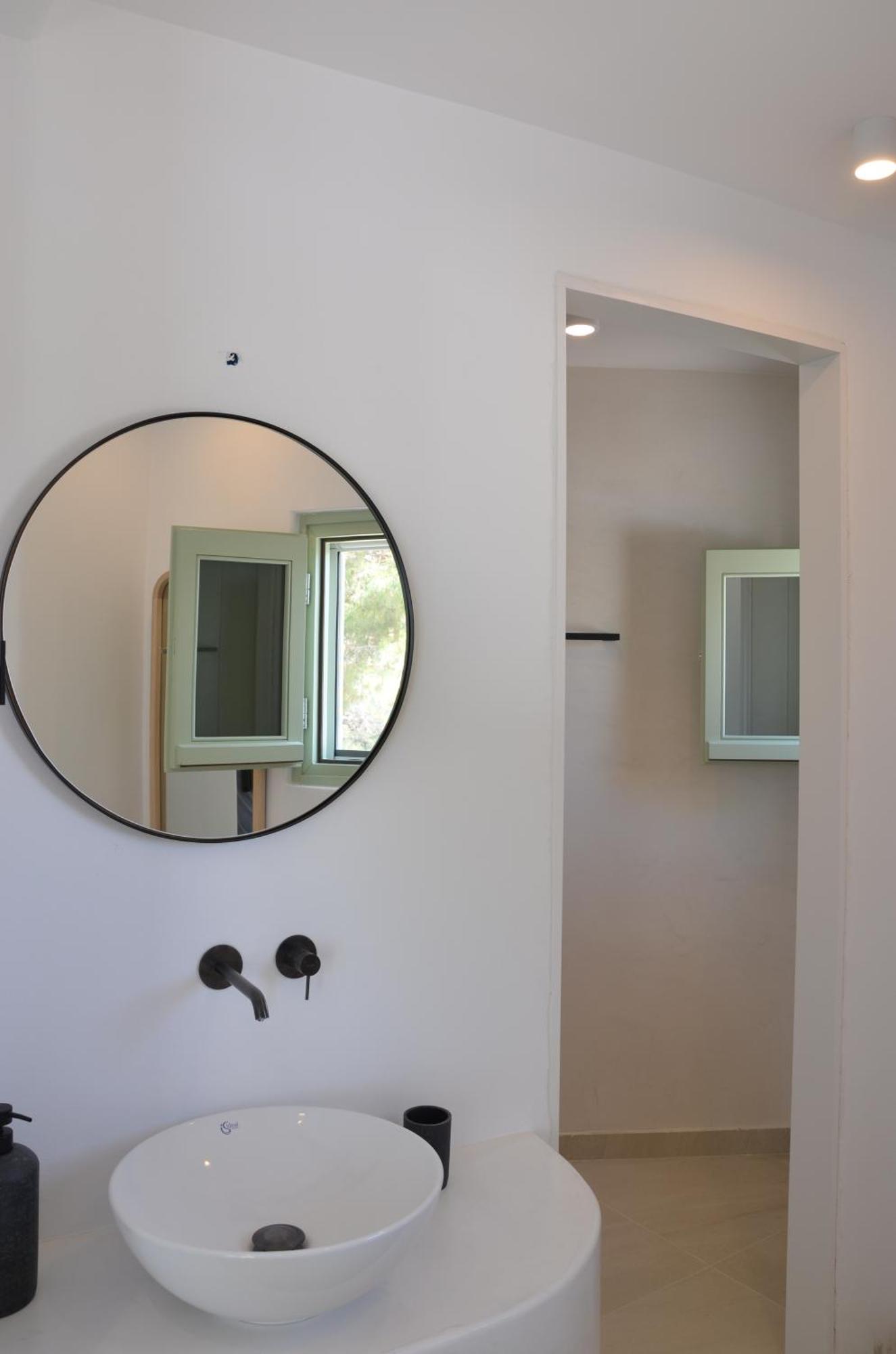 מילופוטאס Galaxy Hotel מראה חיצוני תמונה