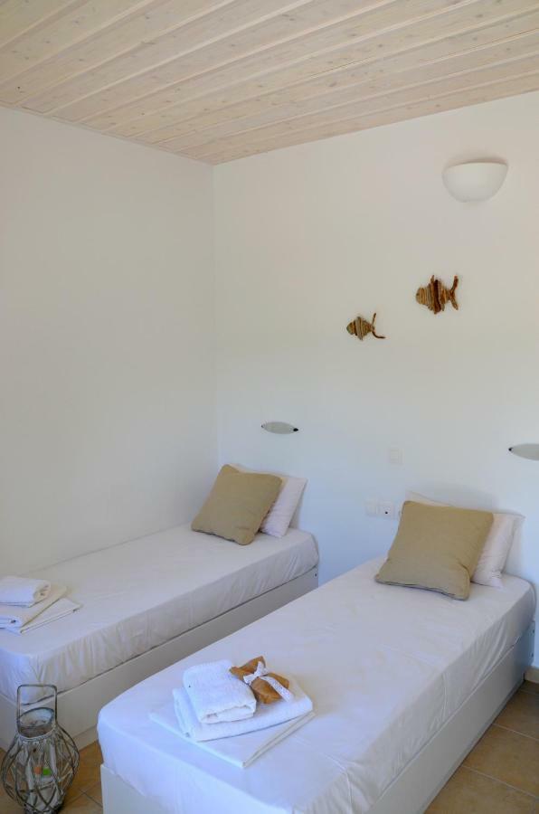 מילופוטאס Galaxy Hotel מראה חיצוני תמונה