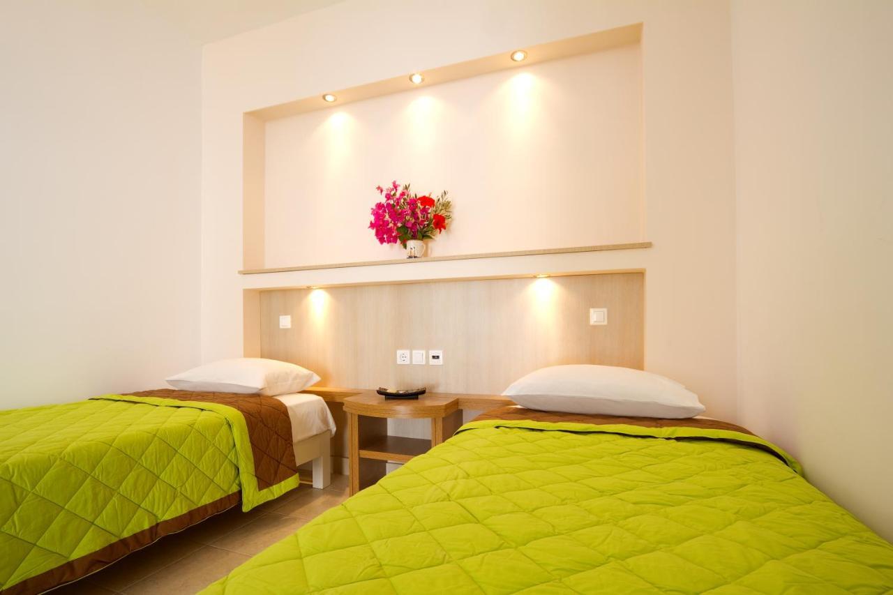 מילופוטאס Galaxy Hotel חדר תמונה